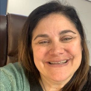 Meet your Posher, Elisa